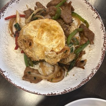 Venice Noodles - Beef Basil with fried egg - Noodles Near Me - Los Angeles, California Venice Noodles - Beef Basil with fried egg - Noodles Near Me - Los Angeles, California