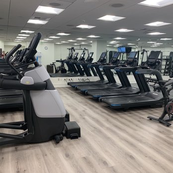 The Beverly Hilton - Gym - Hotels Near Me - Beverly Hills, California The Beverly Hilton - Gym - Hotels Near Me - Beverly Hills, California