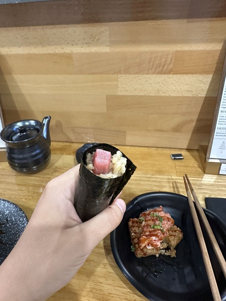 Sho Handroll Bar