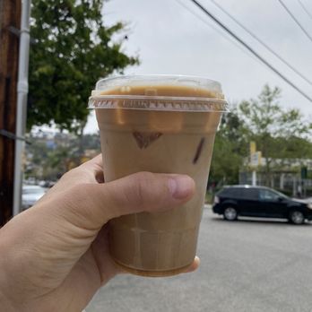Kafn Coffee Bar - Vanilla Iced Latte for the Win! - Coffee & Tea Near Me - Glendale, California Kafn Coffee Bar - Vanilla Iced Latte for the Win! - Coffee & Tea Near Me - Glendale, California
