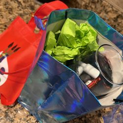 Tru 2 Hue - #SipAndPaint Party Goodie Bags