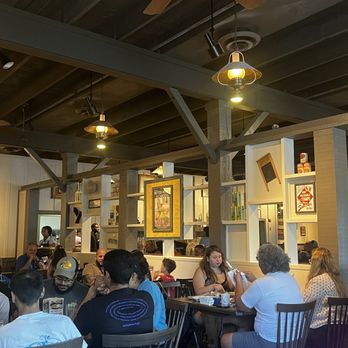 Cracker Barrel Old Country Store - Newly renovated and looks amazing!!! - Breakfast & Brunch Near Me - Pembroke Pines, Florida