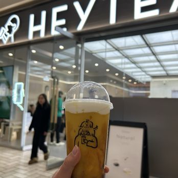 HeyTea - Cloud Mango with Boba - Bubble Tea Near Me - Tysons, Virginia