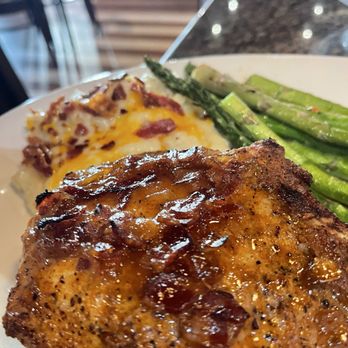 BJ's Restaurant & Brewhouse - New American Near Me - Katy, Texas