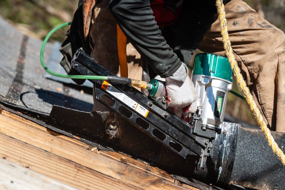 Slide of E-Z Roofing & Construction