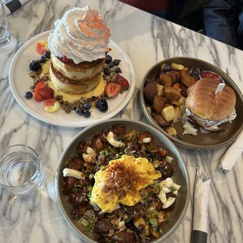 Brekkie Cafe - Peach pancakes. Jalapeño chicken sandwich. Beef rib poutine. - Breakfast & Brunch Near Me - Calgary, Alberta Brekkie Cafe - Peach pancakes. Jalapeño chicken sandwich. Beef rib poutine. - Breakfast & Brunch Near Me - Calgary, Alberta