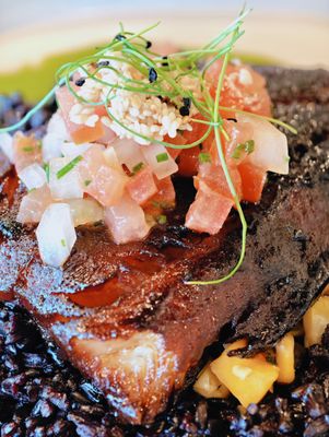 Woven Seafood & Chophouse by null