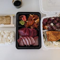 Keeaumoku Seafood - Lunch full of fish