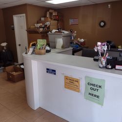 Drop N Shop - Front counter