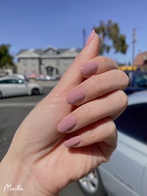 Manicures - We offer all nail services ranging from gel manicures to acrylics / full sets. Come in today to book your next appointment!