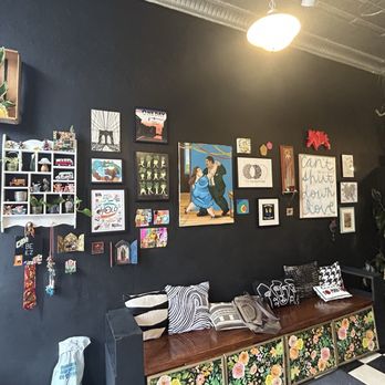 Baby Loves Tacos - Left side entry with bench - Tacos Near Me - Pittsburgh, Pennsylvania