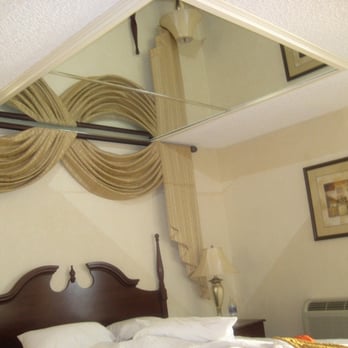 Mirror Over Bed In Luv Tub King Suite Yelp Mirror Over Bed In Luv Tub King Suite