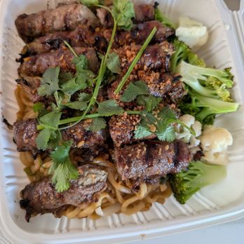 Pho Golden - Garlic noodles with grilled beef - Vietnamese Near Me - San Francisco, California Pho Golden - Garlic noodles with grilled beef - Vietnamese Near Me - San Francisco, California