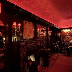 Chez Margaux - Inside Entrance waiting area