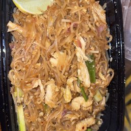 44. Pad Thai 44. Pad Thai