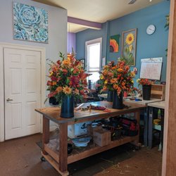 Flowers By David Anthony - Peeping an event they are preparing for