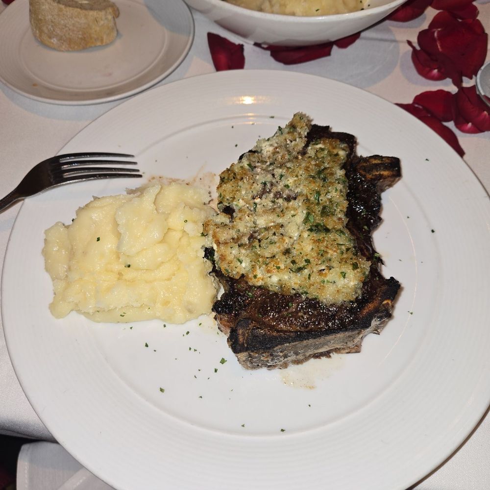 Eddie V's Prime Seafood - Steak with blue cheese crust and mashed potatoes - Seafood Near Me - San Diego, California