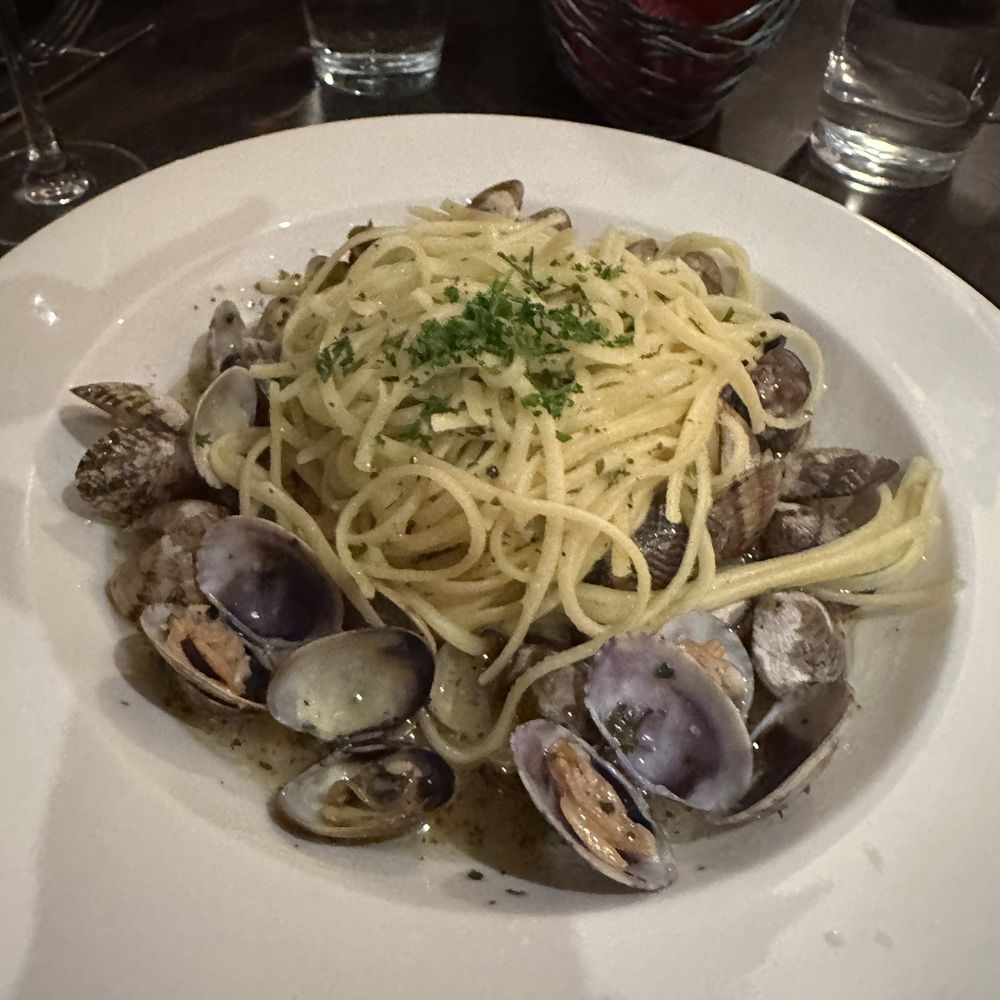 La Bottega - Linguini and Clams - Italian Near Me - Vail, Colorado