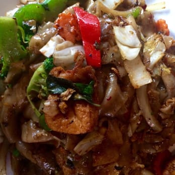 Thai Cuisine - Wide noodles - Thai Near Me - Pittsburgh, Pennsylvania Thai Cuisine - Wide noodles - Thai Near Me - Pittsburgh, Pennsylvania