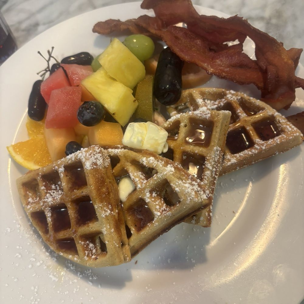 V Restaurant, Bistro & Bar - Waffles and Fruit, Bacon side - New American Near Me - Murphys, California