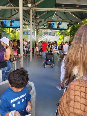 Jurassic World - The Ride by null