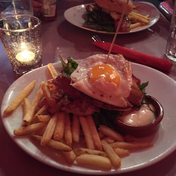Dattera til Hagen - Club sandwich! YUM - Cafes Near Me - Oslo, 03
