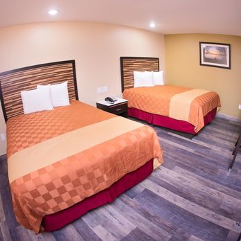 Garey Motel - Room with 2 queen beds - Hotels Near Me - Pomona, California Garey Motel - Room with 2 queen beds - Hotels Near Me - Pomona, California