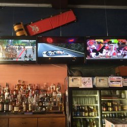 Hannah's Bar & Grille - This is the spot for the Seahawks cheap drinks and awesome food!! Mike Jake Jen and Brandi are great bartenders!
