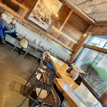 Piggy's Kitchen & Bar - Inside seating - Breakfast & Brunch Near Me - Houston, Texas Piggy's Kitchen & Bar - Inside seating - Breakfast & Brunch Near Me - Houston, Texas