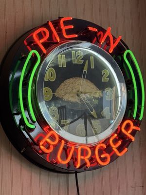 Pie 'n Burger by null Pie 'n Burger by null