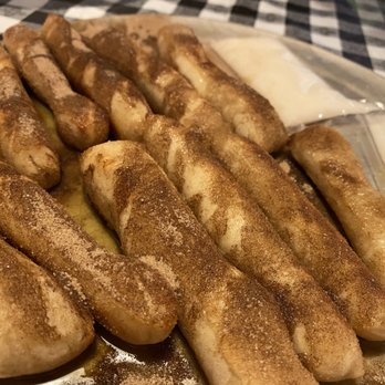 Roxano's Restaurant - a plate of french bread rolls - Pizza Near Me - Vevay, Indiana
