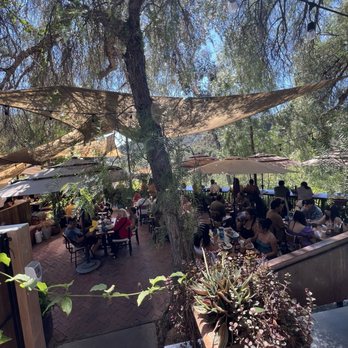 Cafe on 27 - Ambiance - Breakfast & Brunch Near Me - Topanga, California