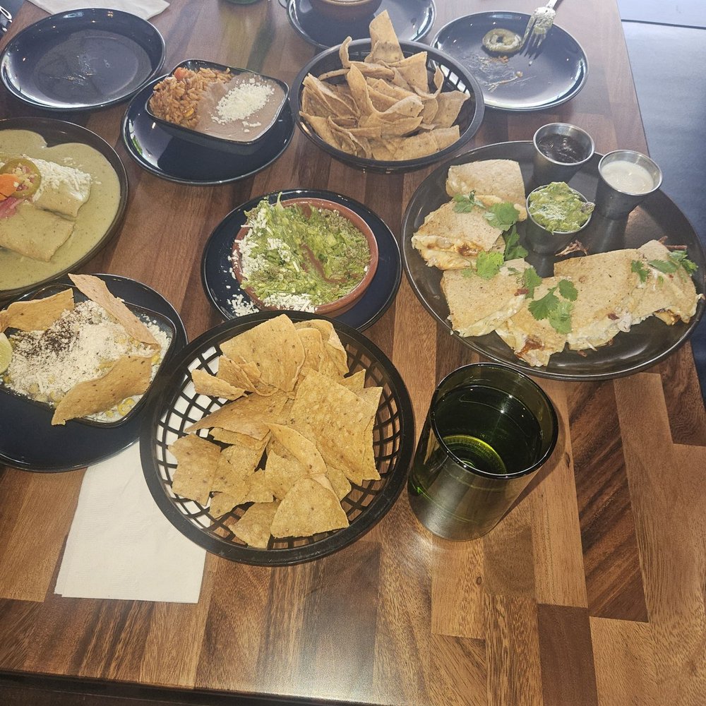 Teocalli Cocina - Chips, guacamole, chicken qusedilla, rice and refried beans, corn dish - Mexican Near Me - Longmont, Colorado Teocalli Cocina - Chips, guacamole, chicken qusedilla, rice and refried beans, corn dish - Mexican Near Me - Longmont, Colorado
