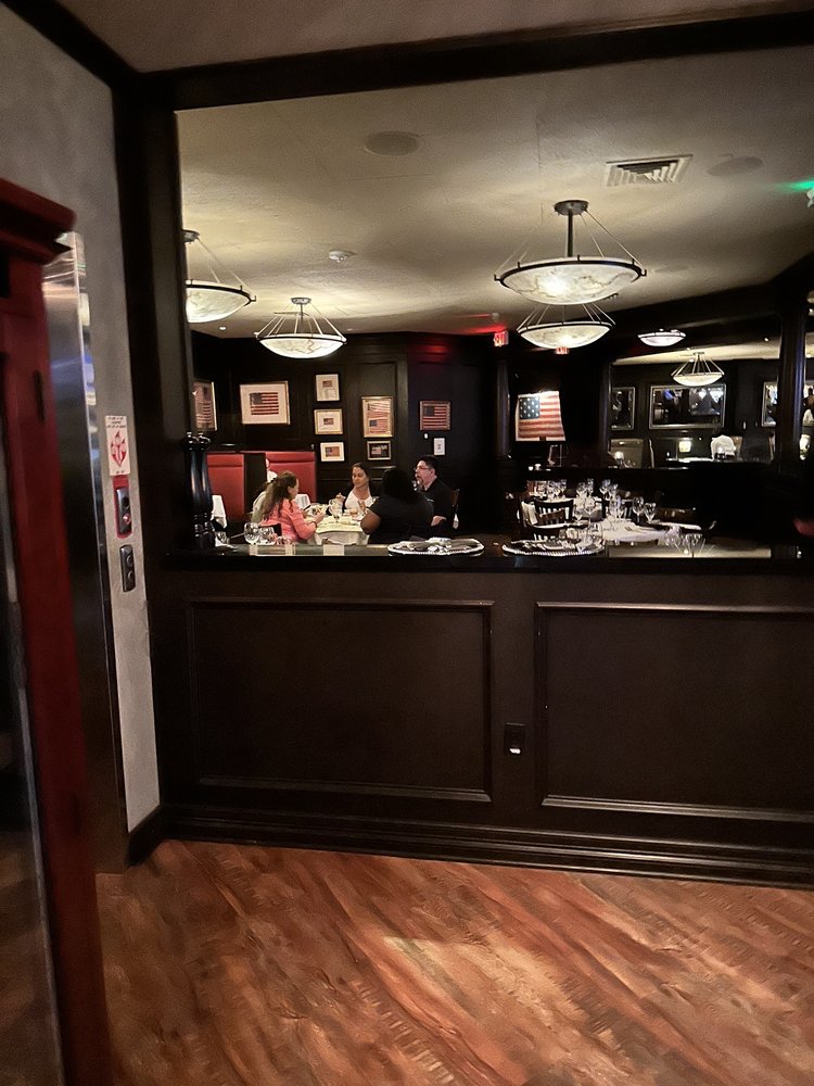 Bob's Steak & Chop House - Austin Downtown