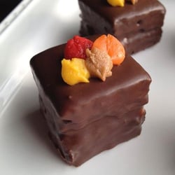 La Boca Bakery - Petite Fours