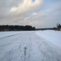 Hellasgården naturreservat - Bred plogad bana och ingen trängsel alls