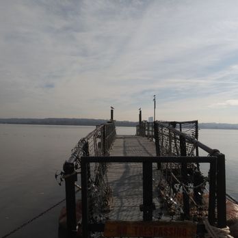 Waterfront Park - Parks Near Me - Alexandria, Virginia