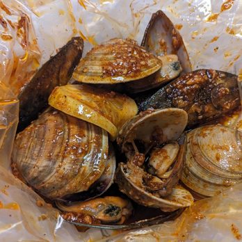 Cap't Loui Seafood Boil - Clam and mussels - Cajun/Creole Near Me - Los Angeles, California