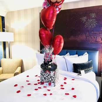 Disneyland Hotel - Hotels Near Me - Anaheim, California