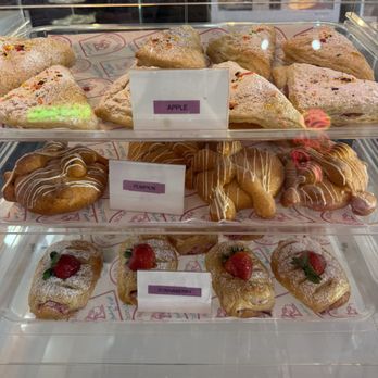 Cielito Rosa Bakery & Cafe - Turnovers - Bakeries Near Me - Mesa, Arizona