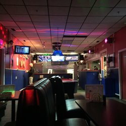 Pawtucket Patriot Bar & Grill - Cool lighting inside