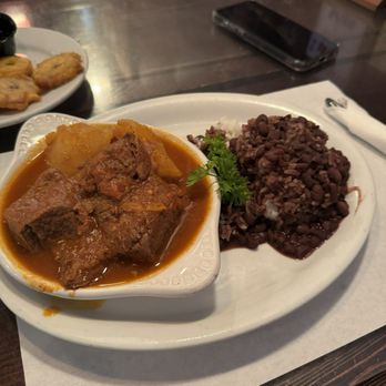 Baracoa Cuban Cafe - Carne Con Papas - Cuban Near Me - Los Angeles, California Baracoa Cuban Cafe - Carne Con Papas - Cuban Near Me - Los Angeles, California