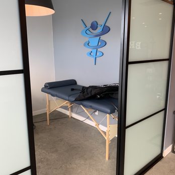 Flow State Cryo & Recovery - Therapy room - Cryotherapy Near Me - Studio City, California Flow State Cryo & Recovery - Therapy room - Cryotherapy Near Me - Studio City, California
