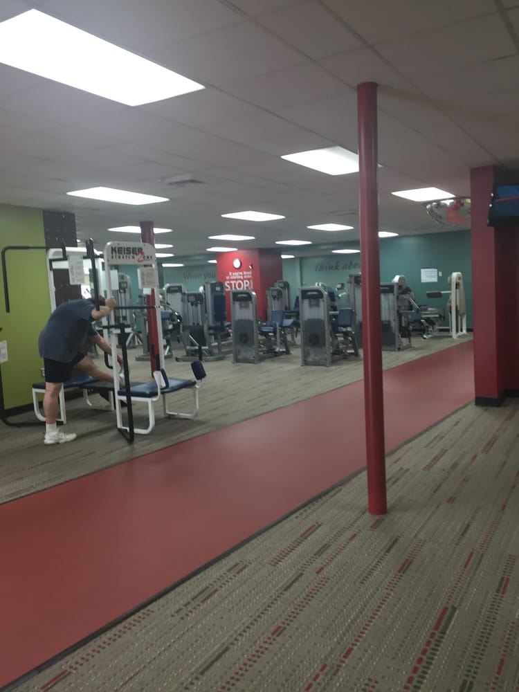 ROANOKE ATHLETIC CLUBS Updated September 2024 4508 Starkey Rd