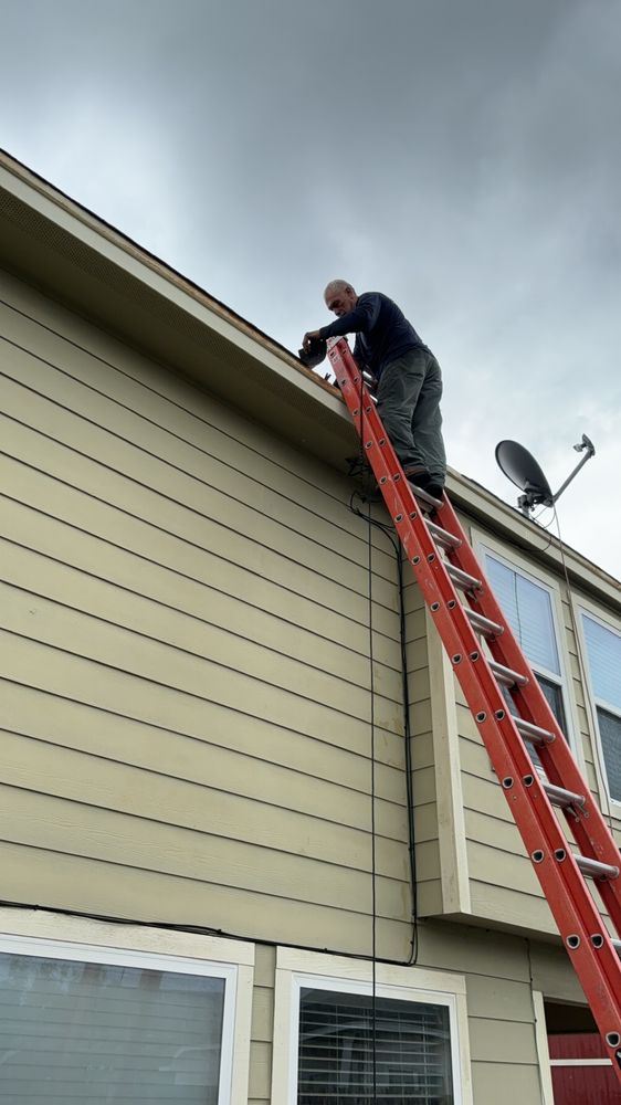 Slide of AL’s Lawn Service & Gonzalez Construction