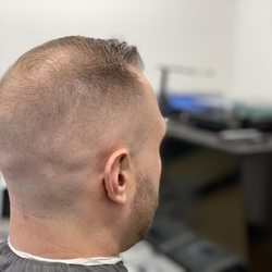 Headliners USA - Shear & comb / skin tight fade.