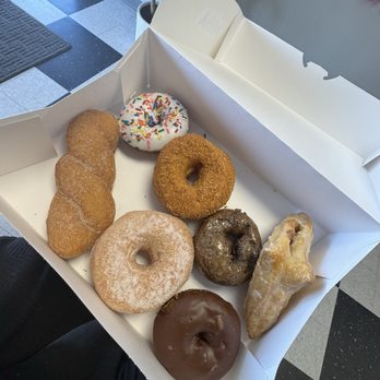 Donut Boy - 1/2 Dozen of Mixed Donuts - Donuts Near Me - Salt Lake City, Utah Donut Boy - 1/2 Dozen of Mixed Donuts - Donuts Near Me - Salt Lake City, Utah
