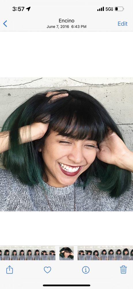 Jessica Warburton Hairhunter Logo