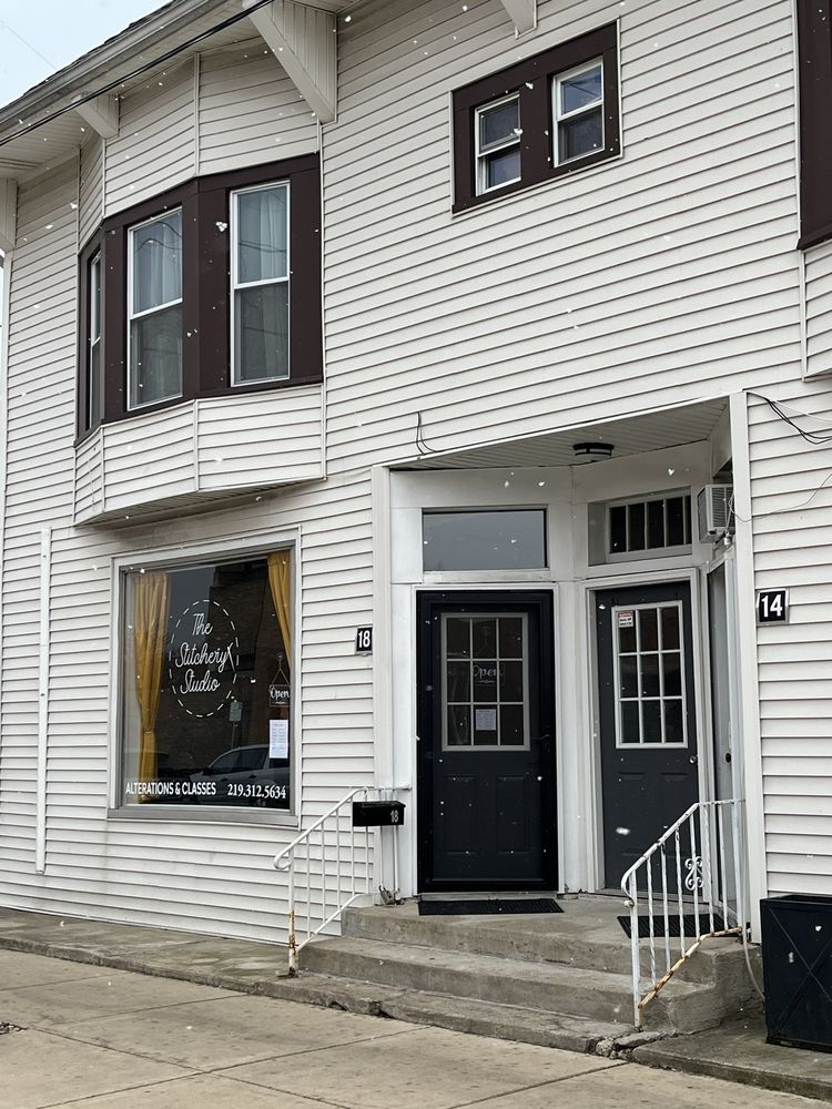 THE STITCHERY STUDIO Updated September 2024 18 Jefferson St, Valparaiso, Indiana Sewing
