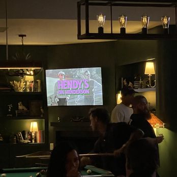 Hendy’s on Henderson - Inside - Bars Near Me - Dallas, Texas Hendy’s on Henderson - Inside - Bars Near Me - Dallas, Texas